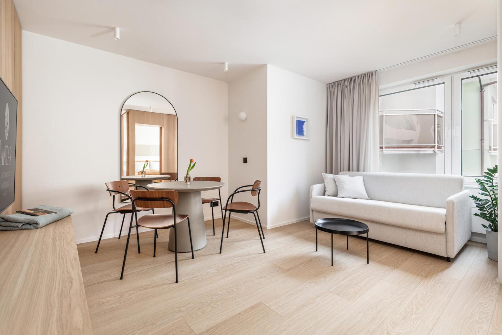 Apartamenty Z Widokiem Na Morze I Dziedziniec Balticon Morska 6 科沃布热格 客房 照片